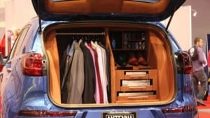 jak spakować garnitur