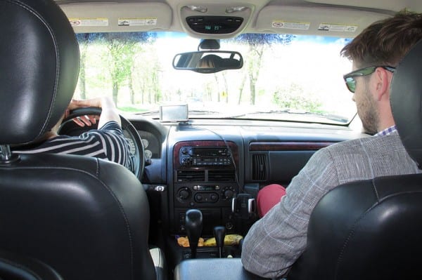 jeep marynarka i piekna kobieta len