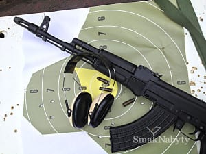 Strzelnica. Tarcza i kałach