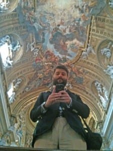 W Il Gesu przemyślni jezuici umieścili lustro do robienia sobie selfie. Odkryłem też, że za jego pomocą można obejrzeć sklepienie bez bólu szyi #lifehack